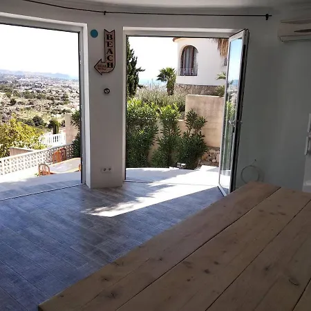 别墅 Grace,10p,seaview,pool 卡尔佩